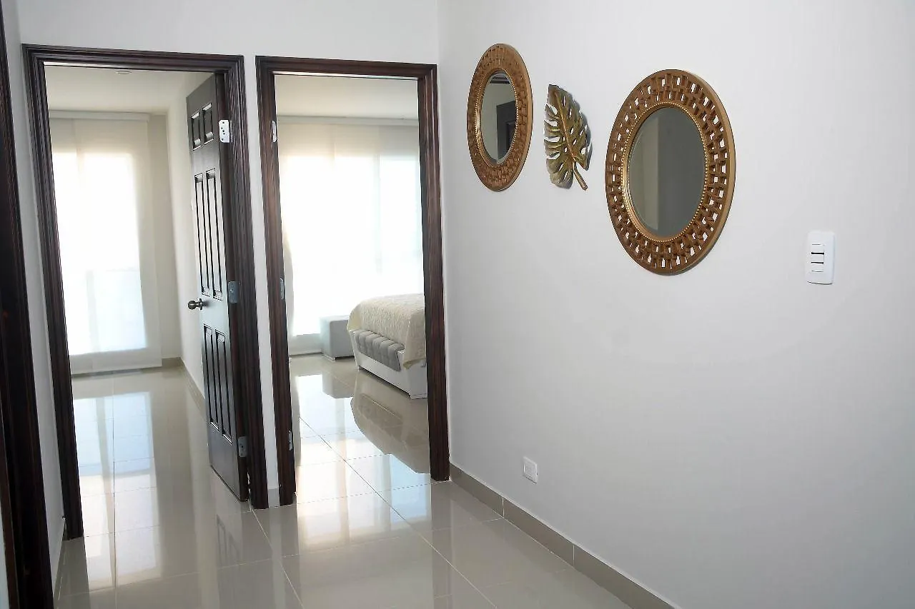 Condominio De Playa Sunshine Cartagena Colombia